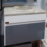 روشویی کابینتی pvc سفید طوسی با صفحه سنگ ی سایز 60در40 همراه با آینه و باکس