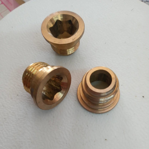 مهره چپگرد شیرمخلوط برنجی (پس کرایه)